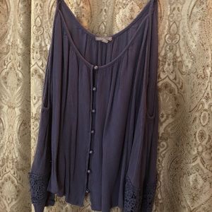 3 for 25🦋 Off shoulder flowy tank